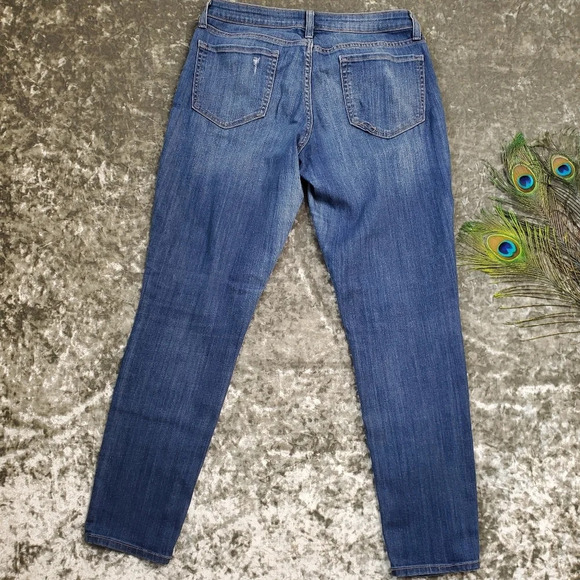 Old Navy Rockstar Distressed Jeans - Picture 8 of 8